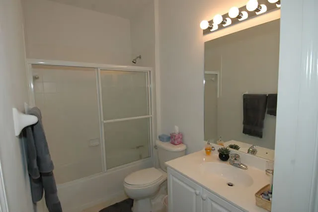 Luxury Carlton Lakes Condo photo 12