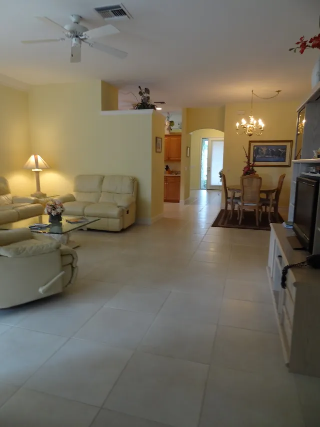 Vanderbilt Beach House photo 5