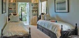 Old Naples Luxury Home with Pool photo 4