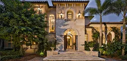 Old Naples Luxury Home with Pool photo 7