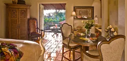 Old Naples Luxury Home with Pool photo 8