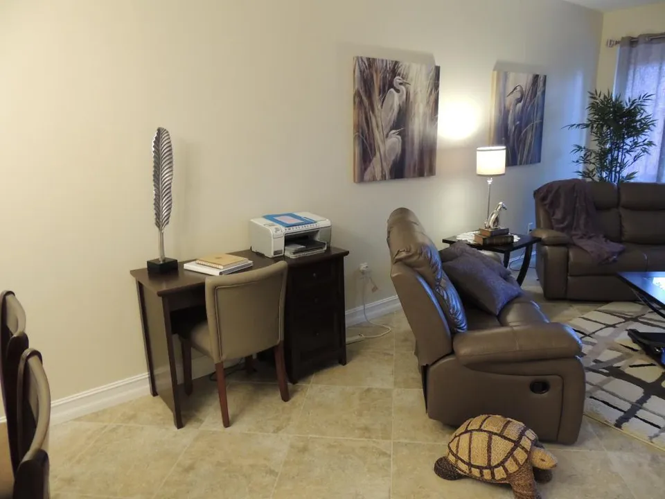 Desk with wifi and printer