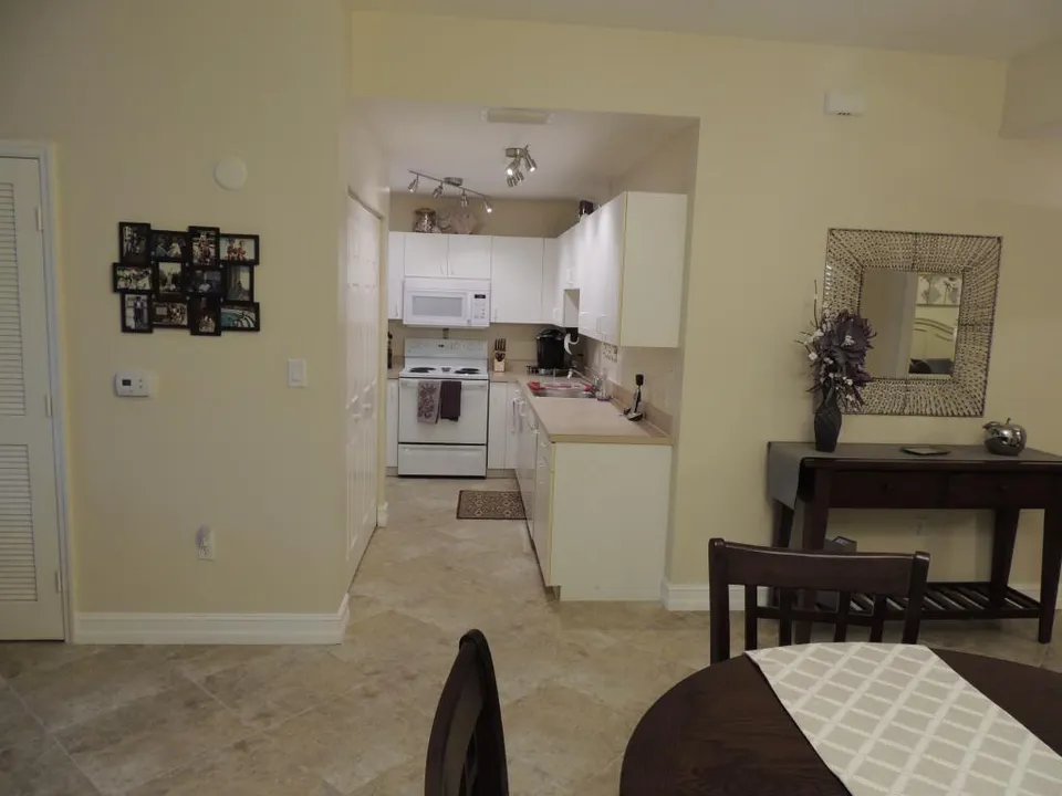 Full size kitchen