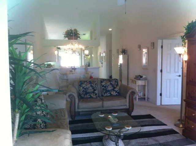 BEAUTIFUL OPEN PLAN LIVING