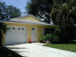 Naples Park front entry