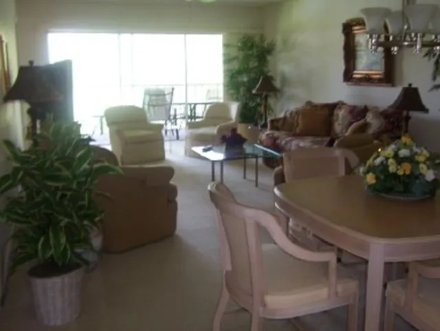 MOVE RIGHT IN - Cypress Gate - 55+ Spacious! photo 2