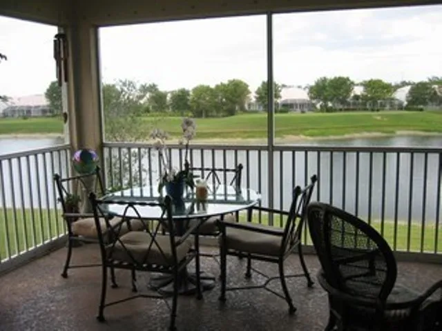 Dine alfresco from Lanai