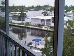 Outstanding location in Royal Harbor Area photo 2