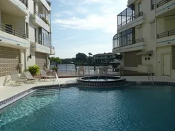 Private complex pool with spectacular views.
