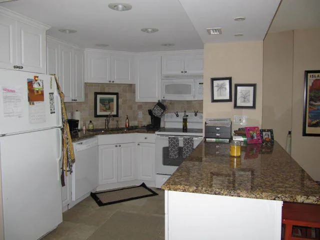 Renovated and fully supplied kitchen