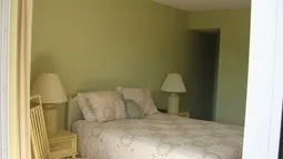 Spacious Master Suite with Queen Bed