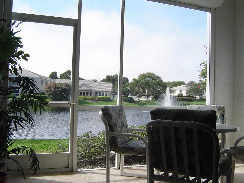 Westerly views over lake