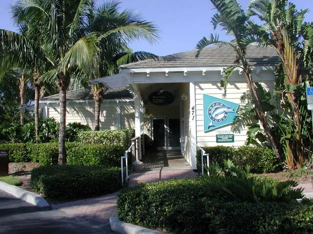 FITNESS AND TENNIS CENTER