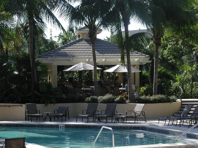 POOL AND FULL SERVICE TIKI BAR