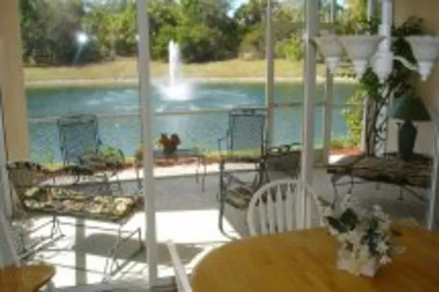 Carlton Lakes Condo photo 4