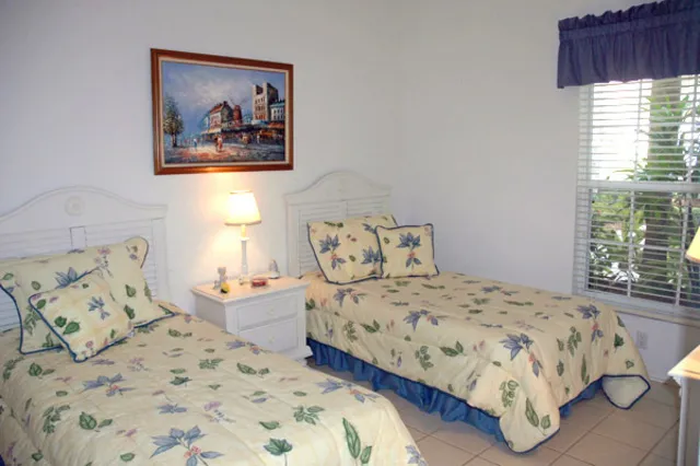 Carlton Lakes Condo photo 11
