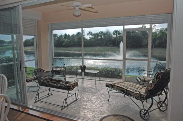 Carlton Lakes Condo photo 13