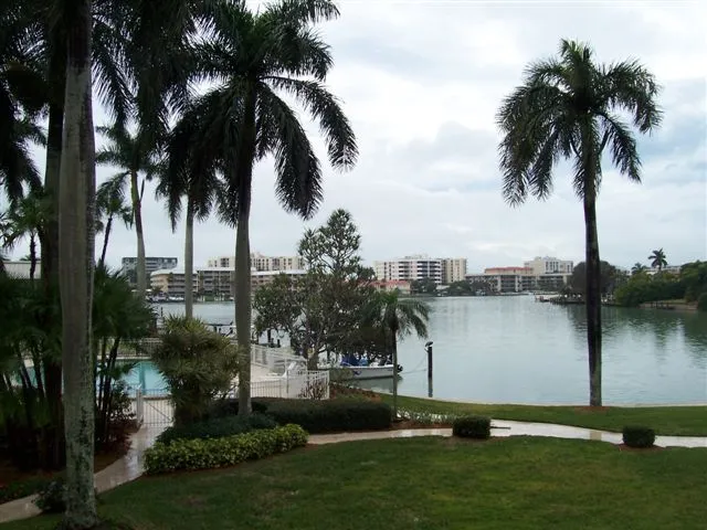 Pool and Bay view from Lanai