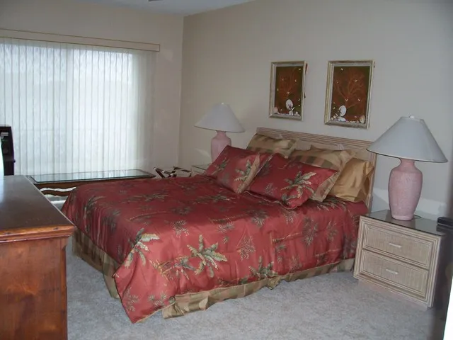 Queen Bedroom