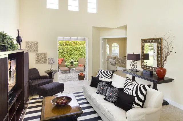 Park Shore Villa photo 11