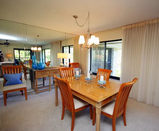 Dining Room:  Seats up to 6