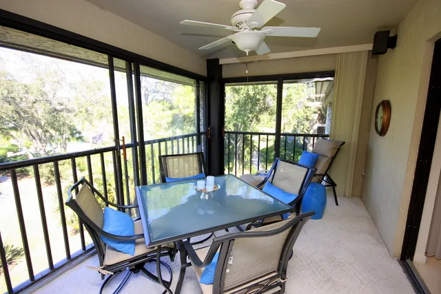 Lanai can be closed in or open air with screen