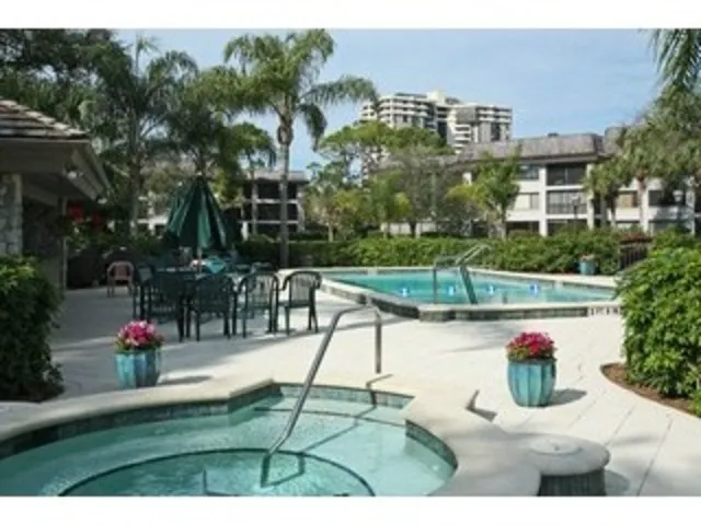 Community Pool and Spa
