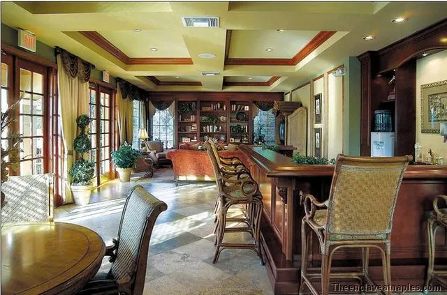 Relax in the Clubhouse! 