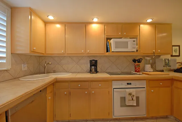 Updated Full Kitchen