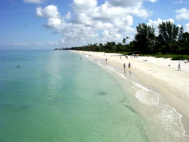 Looking at the beach from the pier at Naples.