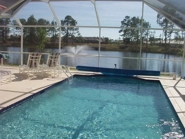 Pool overlooking the fountain