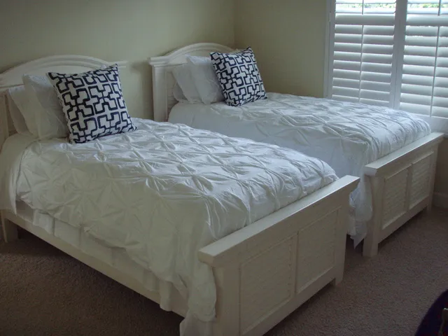 Guest bedroom
