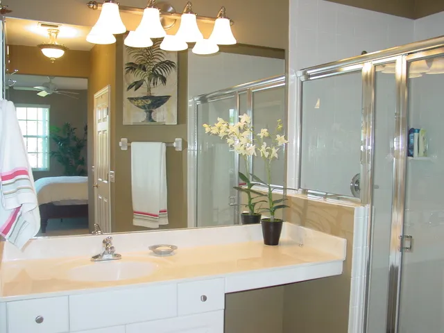 Naples Lakes Country Club Condo-Golf, Pools, Tennis! photo 2