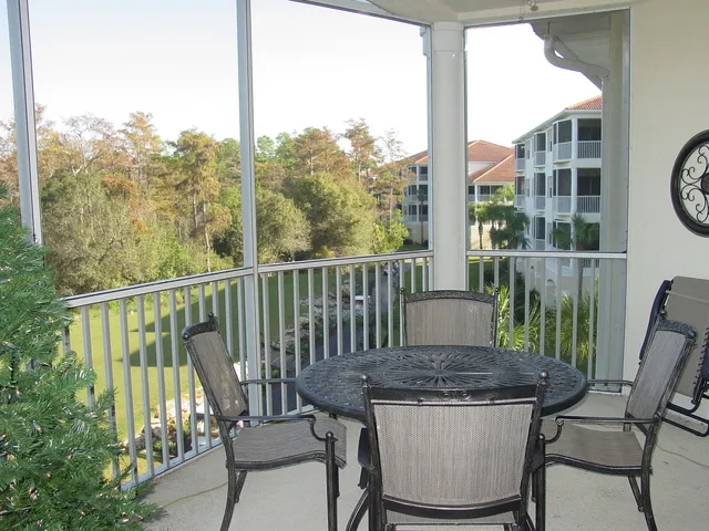 Naples Lakes Country Club Condo-Golf, Pools, Tennis! photo 7