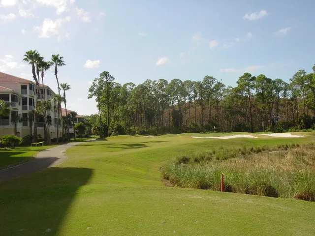 Naples Lakes Country Club Condo-Golf, Pools, Tennis! photo 8