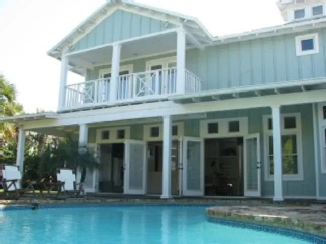 Old Naples Beach House Style ~ Private Beach photo 10