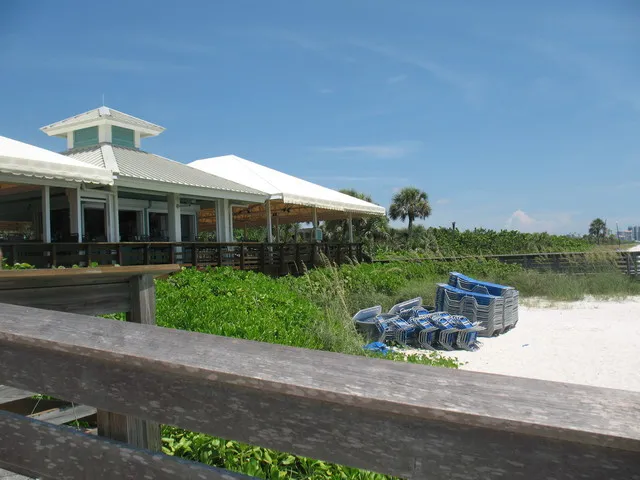 Beach restaurant/bar for residents only