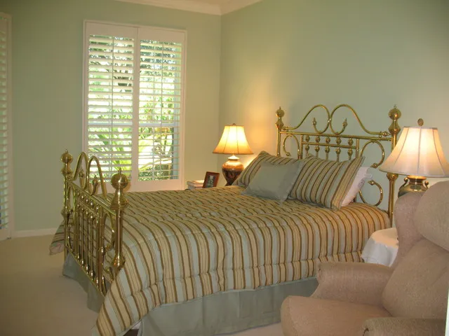 Master bedroom with sliders out to lanai